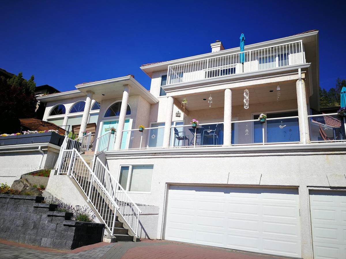 Lakeview Oasis Bed And Breakfast West Kelowna Exterior foto